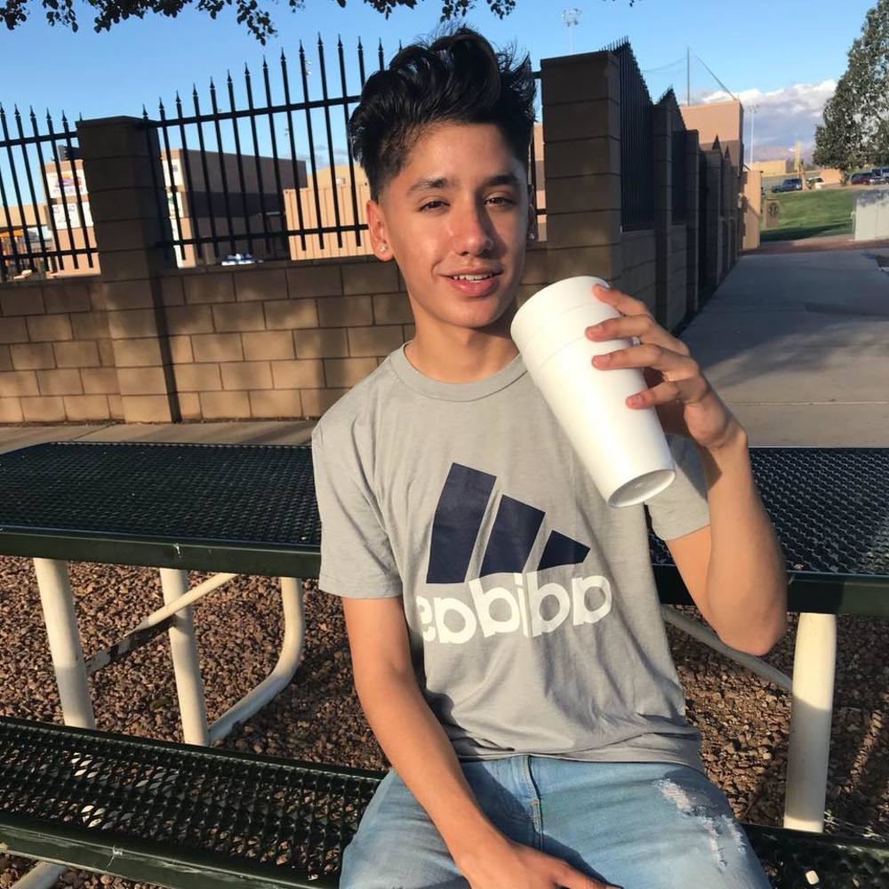 Meet your Posher, Efrain